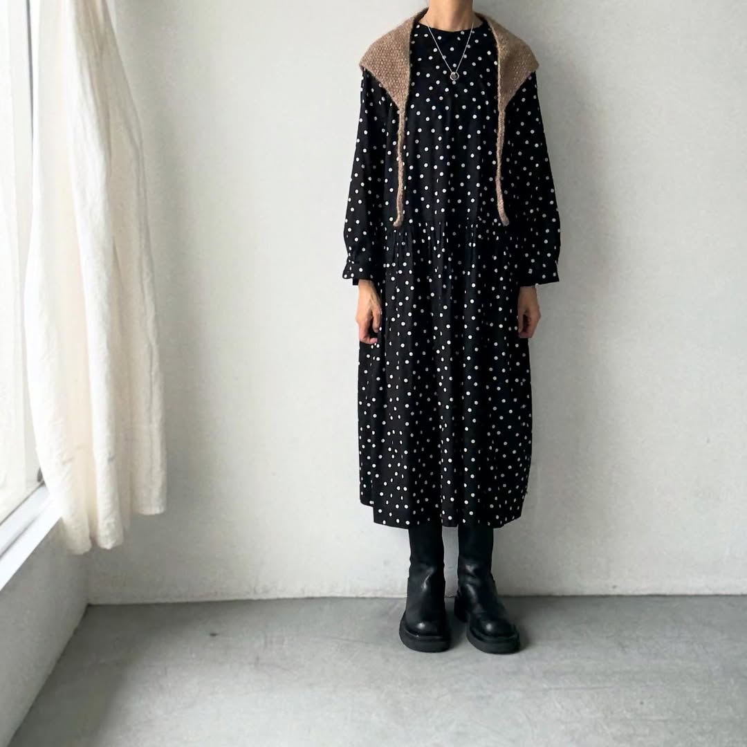 Karakoram アルパカコットントライアングルスカーフ　ライトブラウン