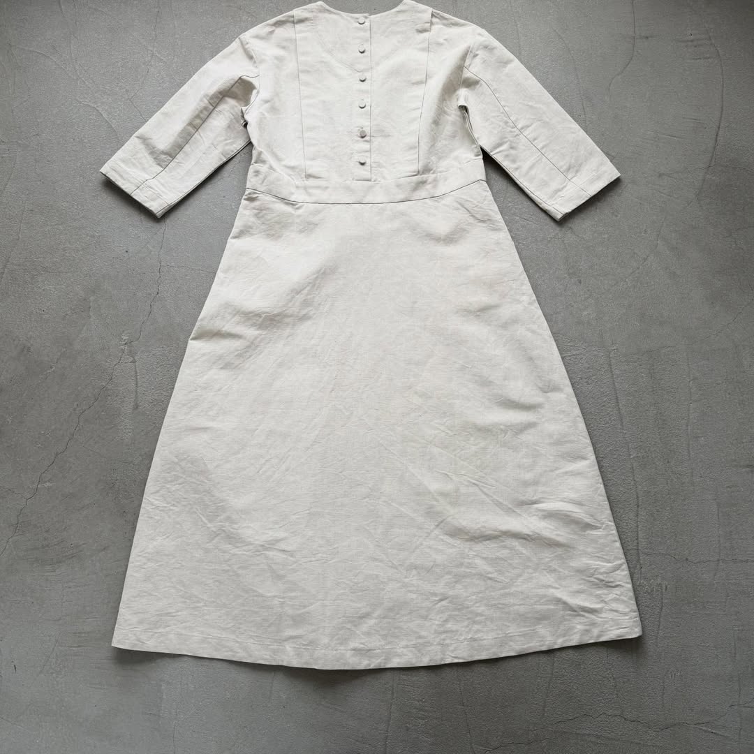 MAGALI ハイカウントコットンリネングレースドレス　オートミール