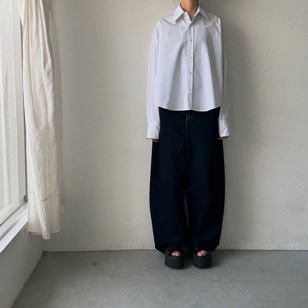 TENNE HANDCRAFTED MODERN レギュラーカラーシャツ