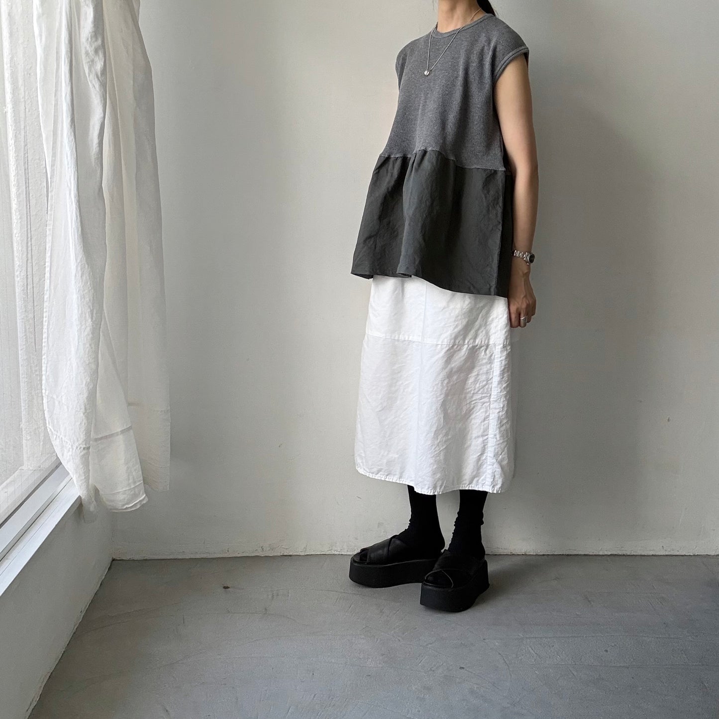 homspun  ワッフルノースリーブプルオーバー　トップグレー×グリーン