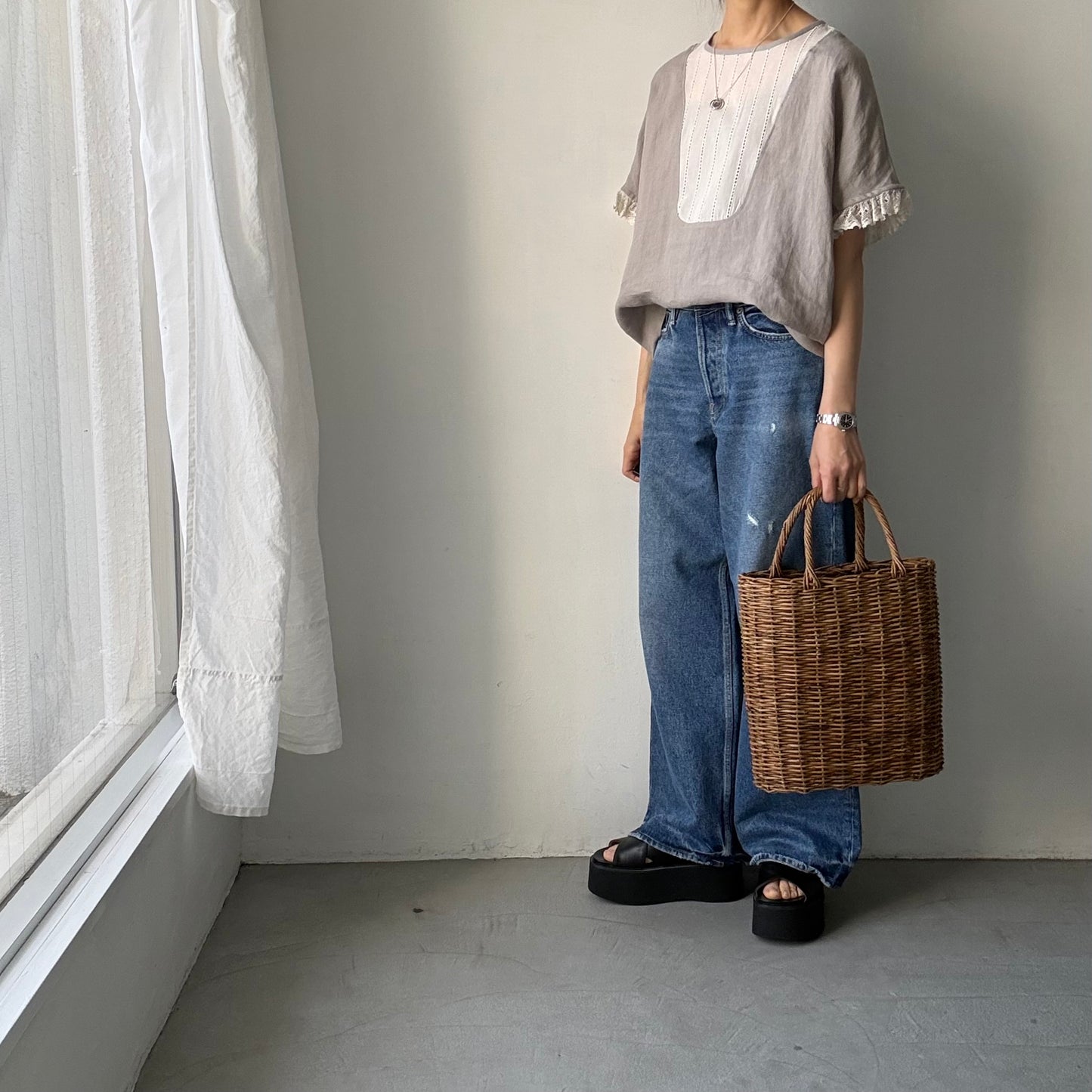 MAGALI コルトレイクリネンヨークブラウス　グレー