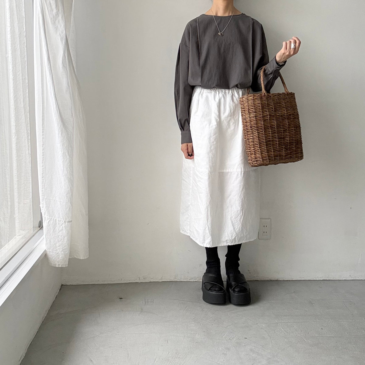 atelier naruse  オーガニックコットンタックブラウス
