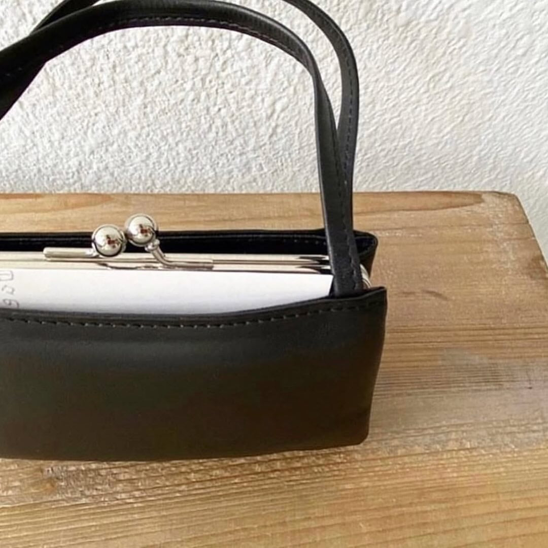 松野屋　持ち手付きがま口財布