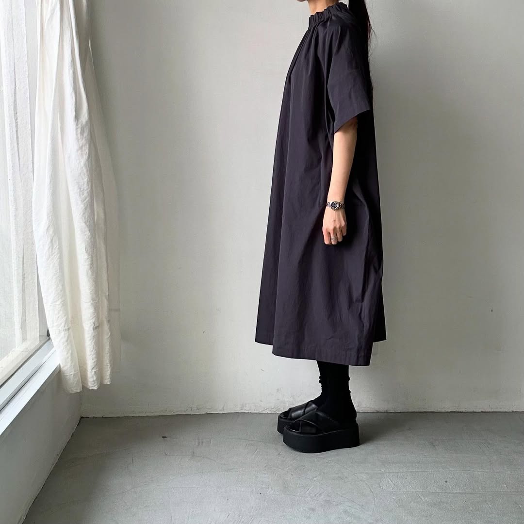 atelier d'antan Krallコットン半袖ドレス　ダークグレー