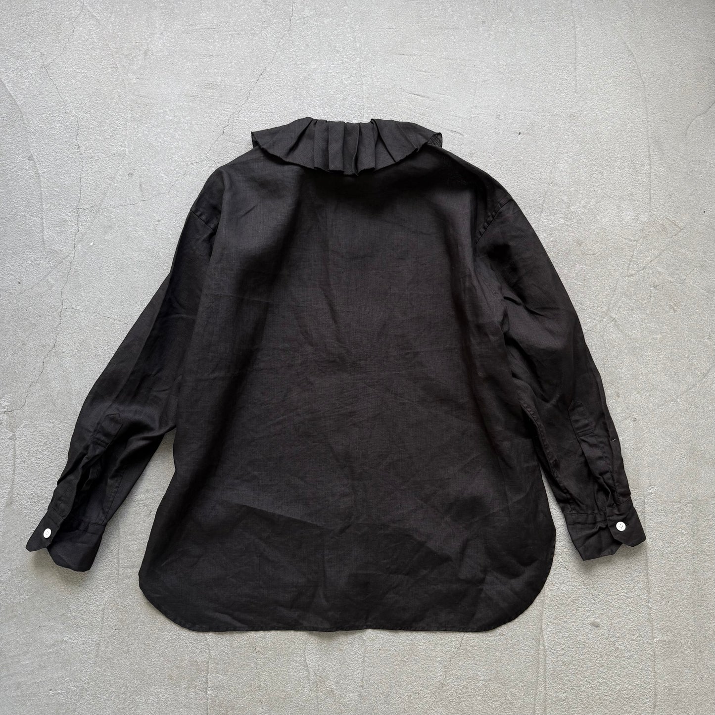 R&D.M.Co  リネンガーメントダイラッフルカラーブラウス
