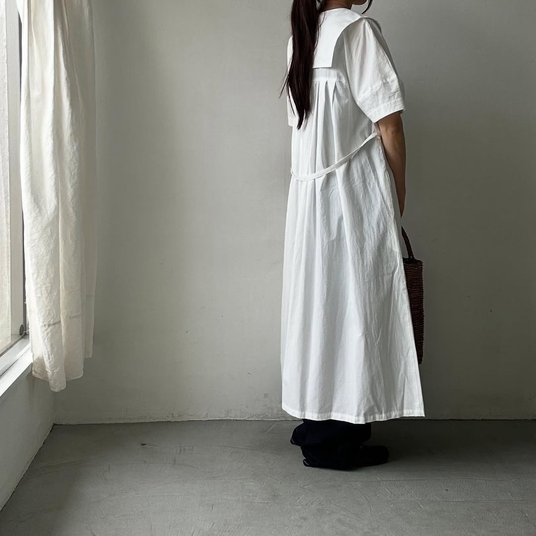 MAGALI 天日干しコットンスクエアカラーワンピース　ホワイト