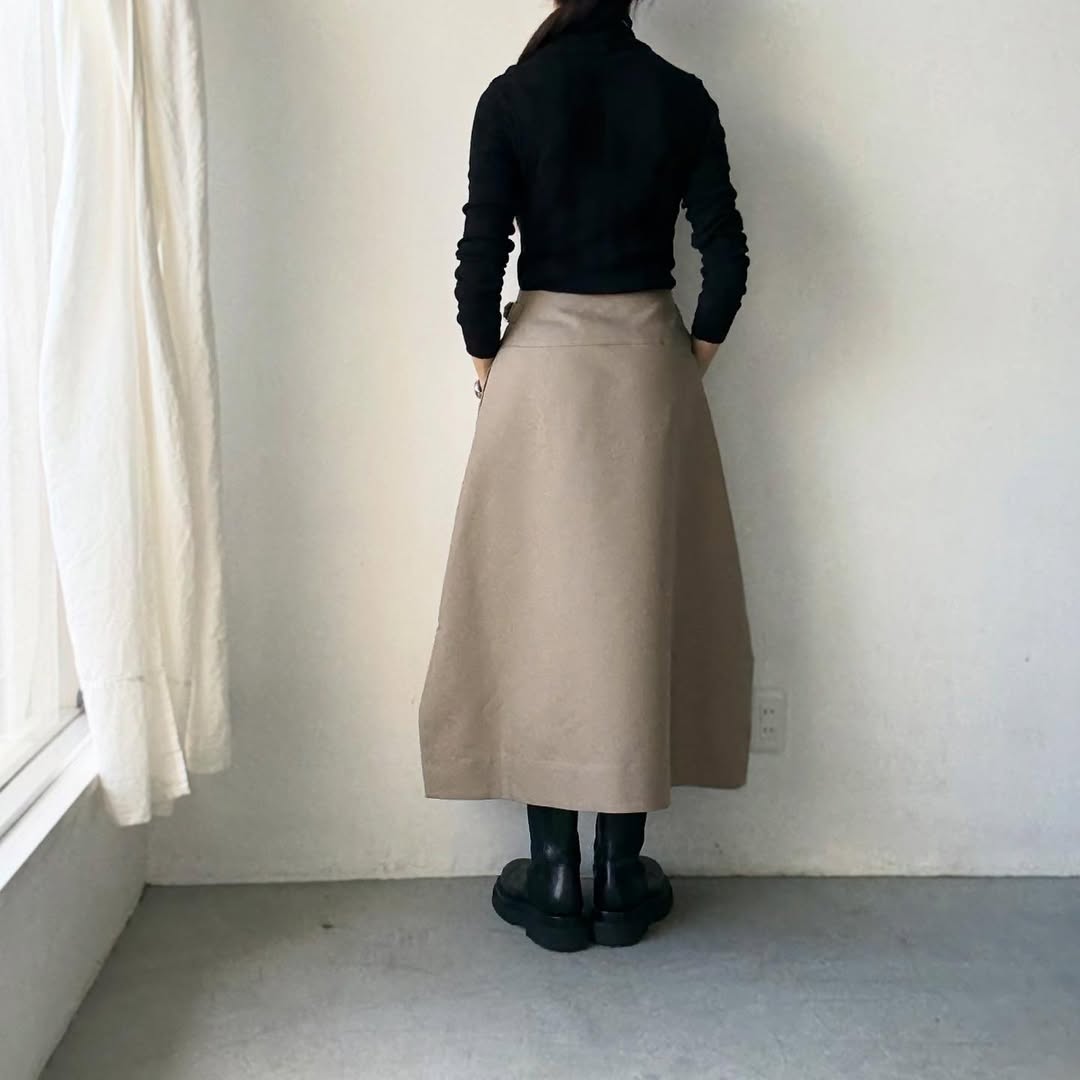 TENNE HANDCRAFTED MODERN ラップスカート　カーキ