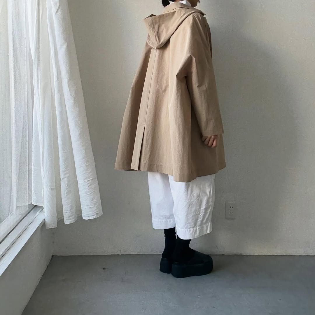 atelier naruse コットンナイロンタフタフーデットコート　ベージュ