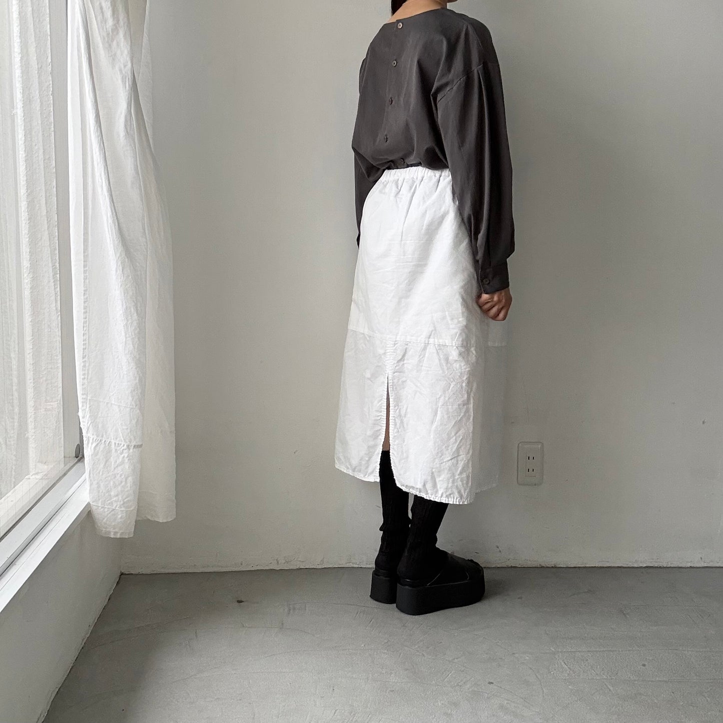 atelier naruse  オーガニックコットンタックブラウス