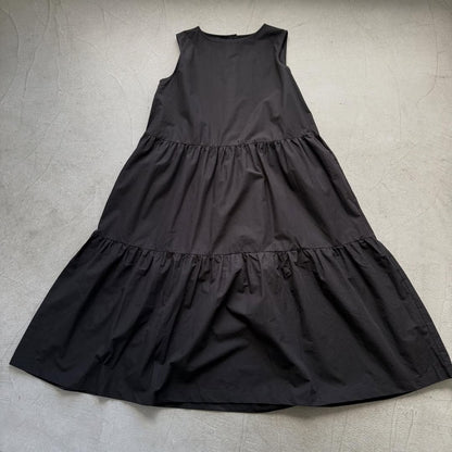 🟡週明け入荷分予約受付中🟡Linenya  ティアードワンピース　ブラック