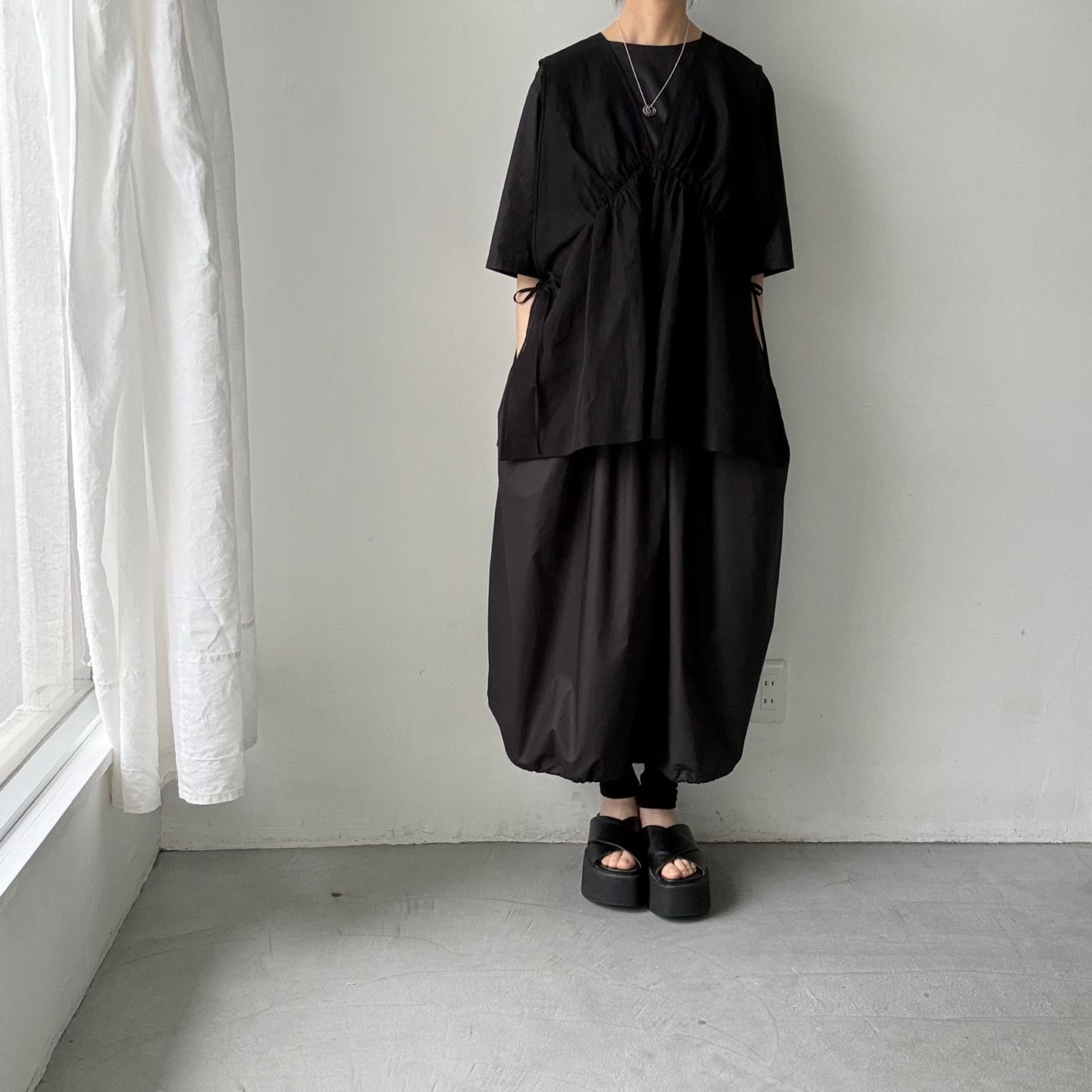 TENNE HANDCRAFTED MODERN バルーンドレス　ブラック