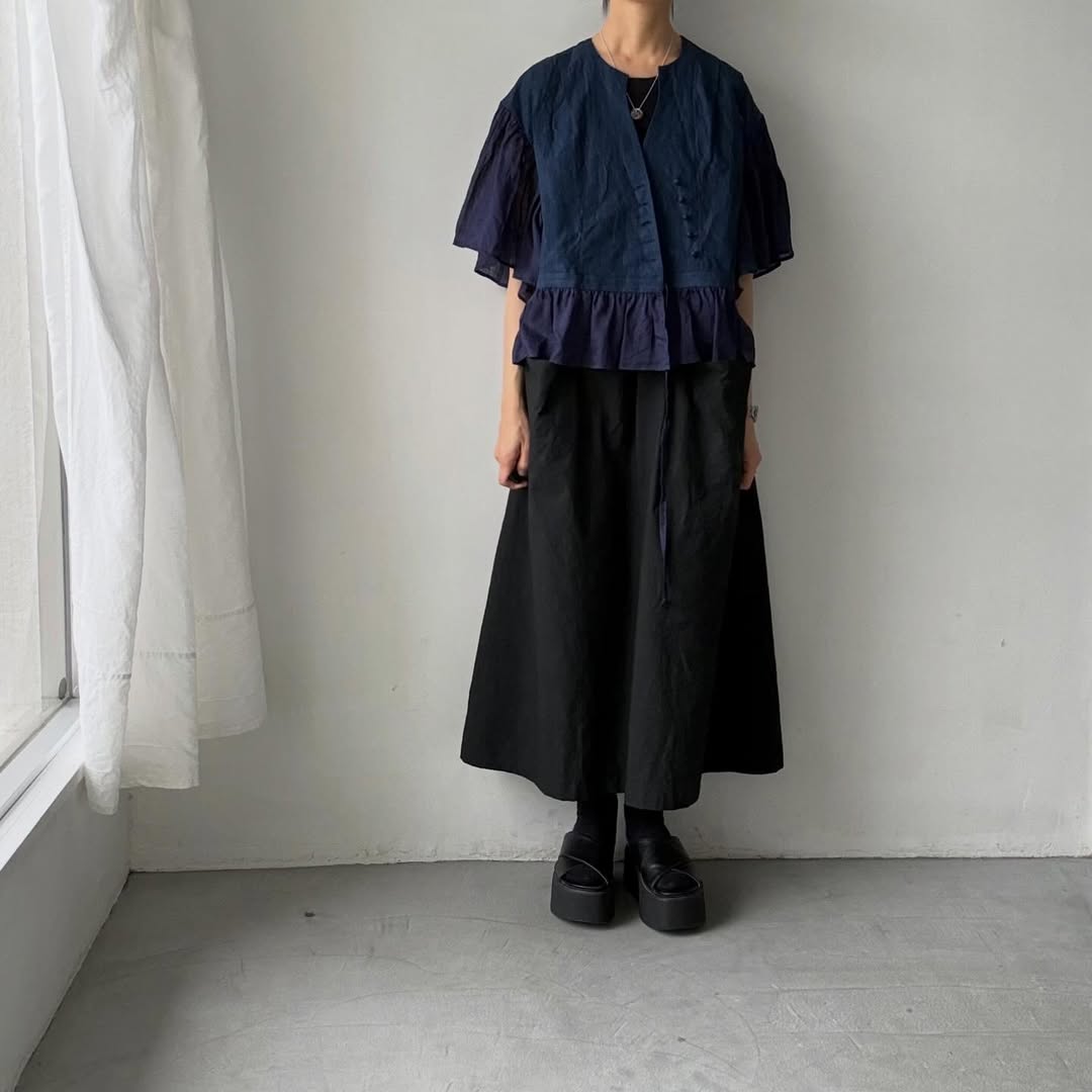 MAGALI インディゴリネンカシュクールブラウス　ネイビー