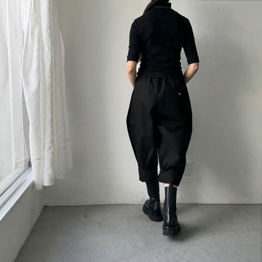 ゴーシュ  オーガニックダックコットンストレートラインパンツ　ブラック