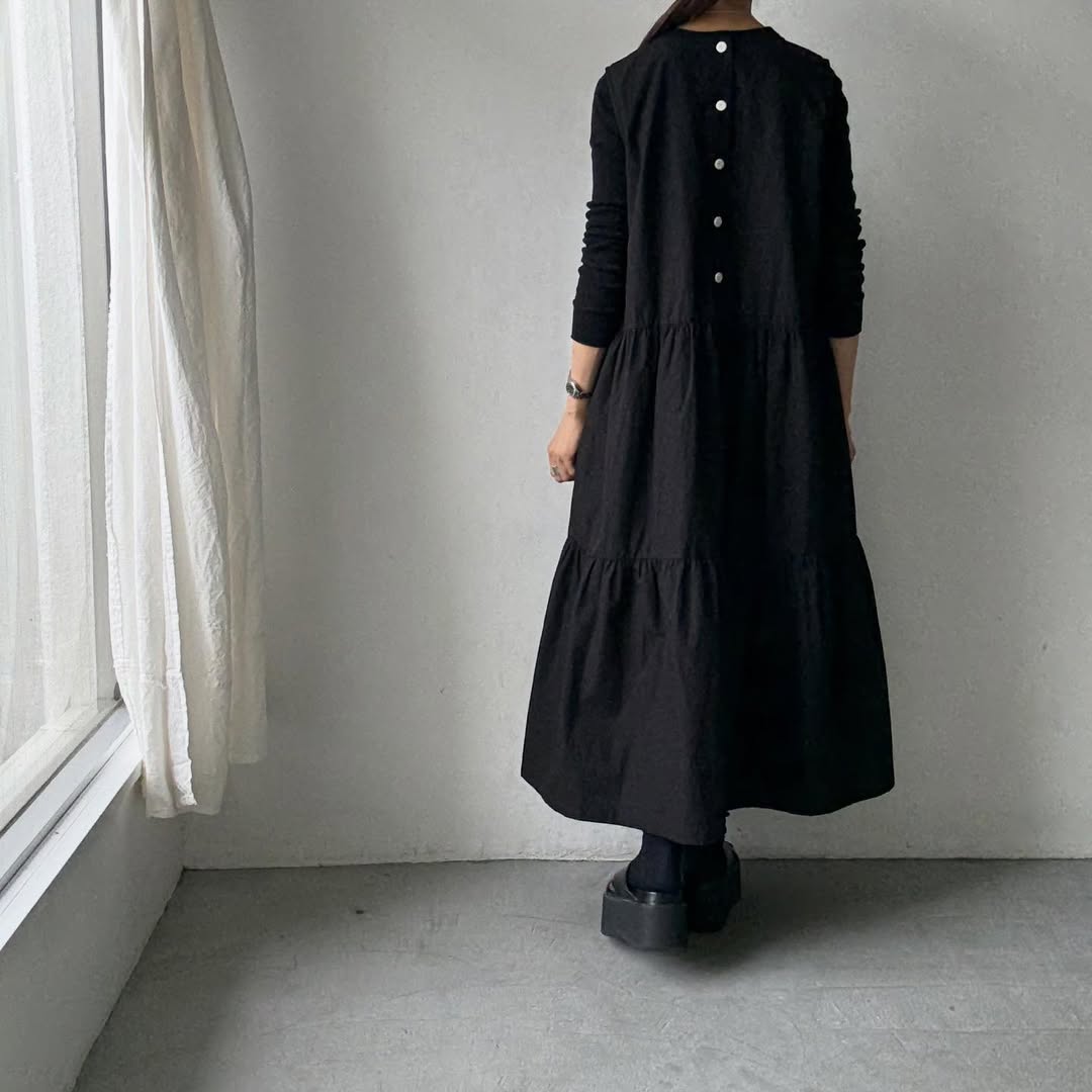 🟡週明け入荷分予約受付中🟡Linenya  ティアードワンピース　ブラック