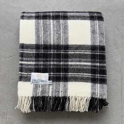 TWEED MILL ウールブランケット
Grey dress stewart