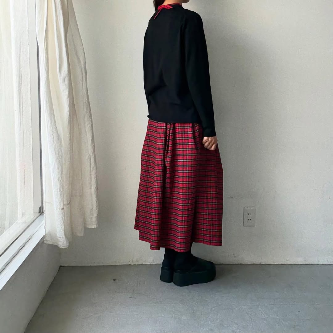 homspun ウールVネックカーディガン　ブラック