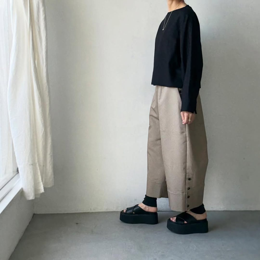 TENNE HANDCRAFTED MODERN オーバーオールパンツ　カーキ