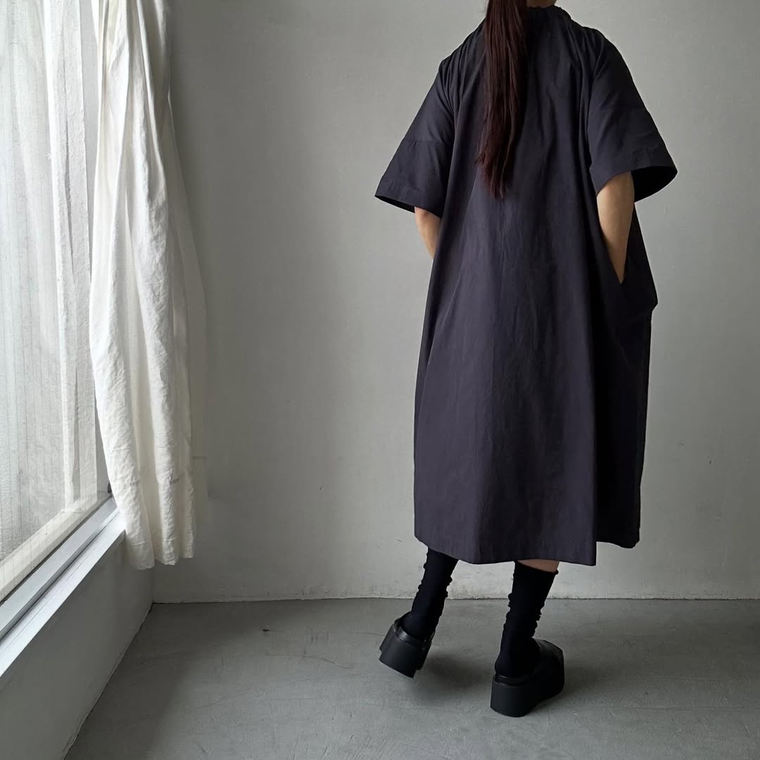 atelier d'antan Krallコットン半袖ドレス　ダークグレー