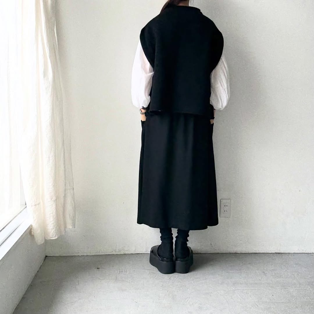atelier d'antan Rude ウールニットベスト　ブラック