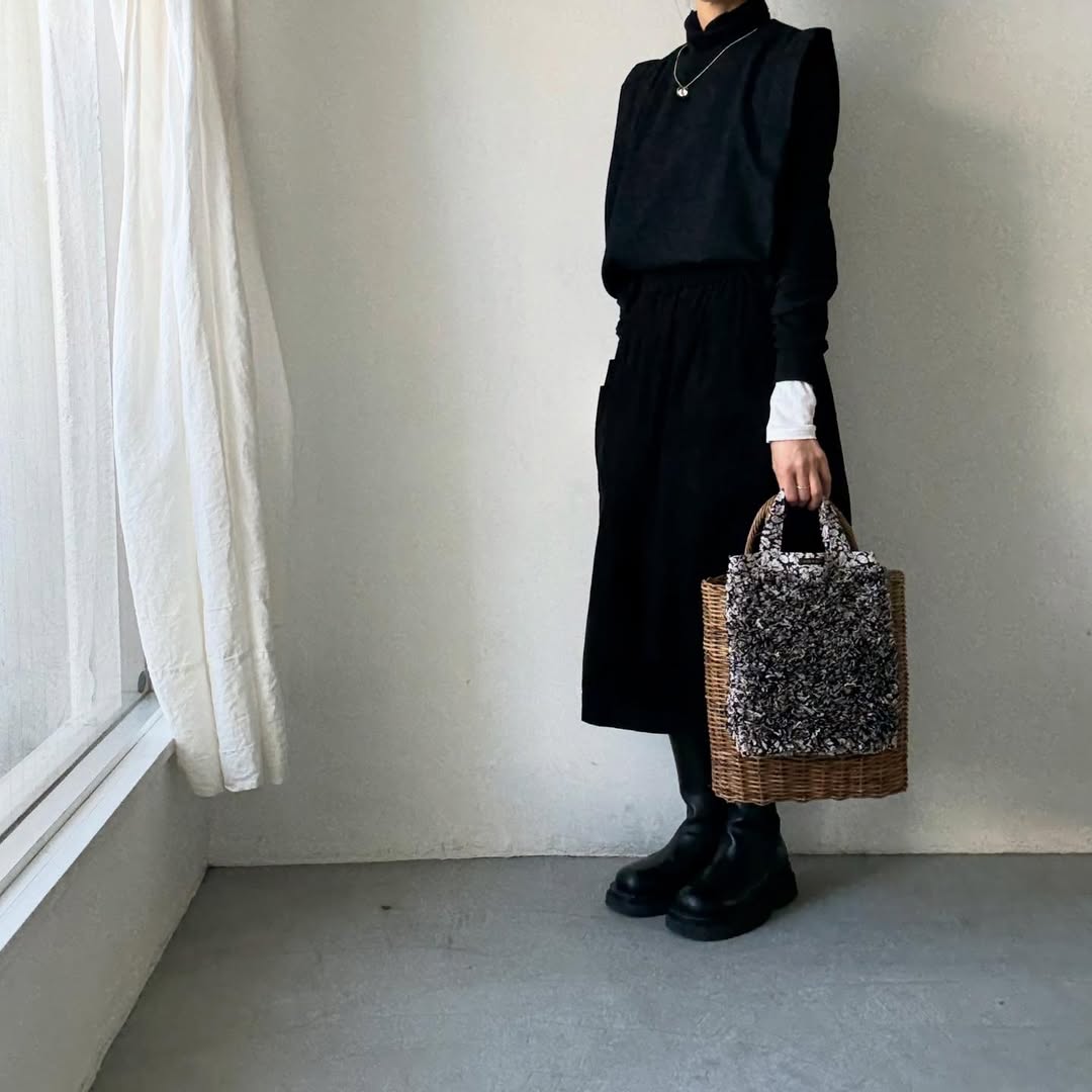 R&D.M.Co  ワイルドベリーリネンフリルトートバッグ