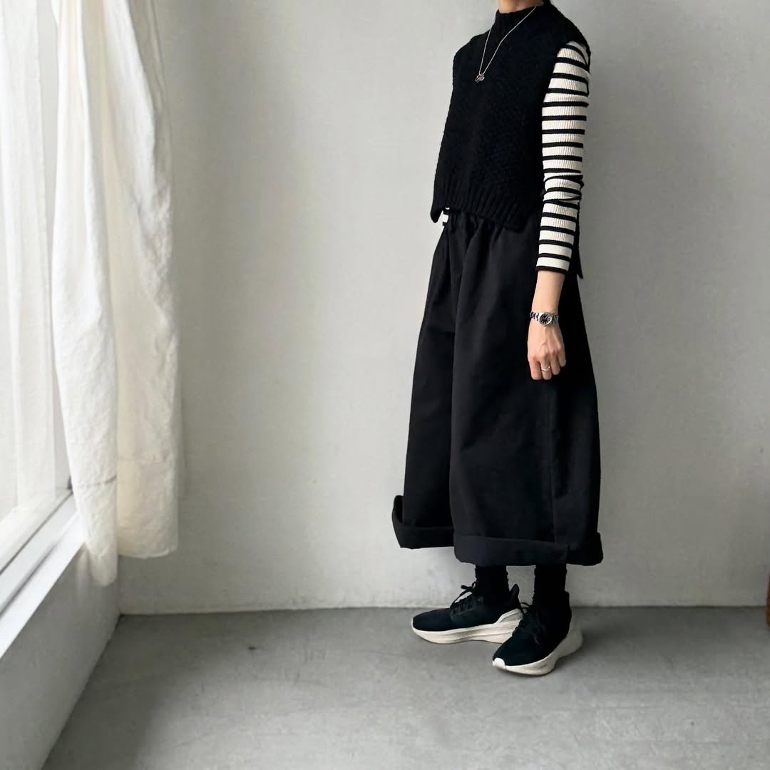 dui jujudhau  ワイドワイドパンツ　チノブラック