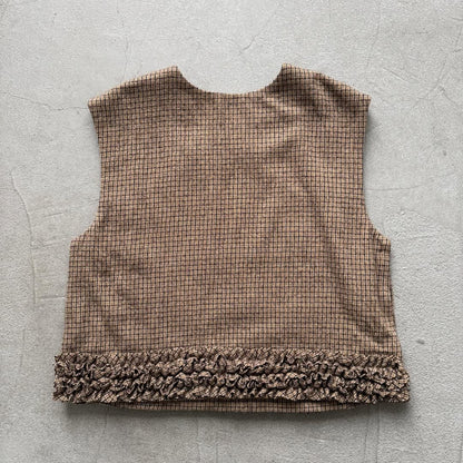 R&D.M.Co  フリルデコレーションボタンビブ　チェック