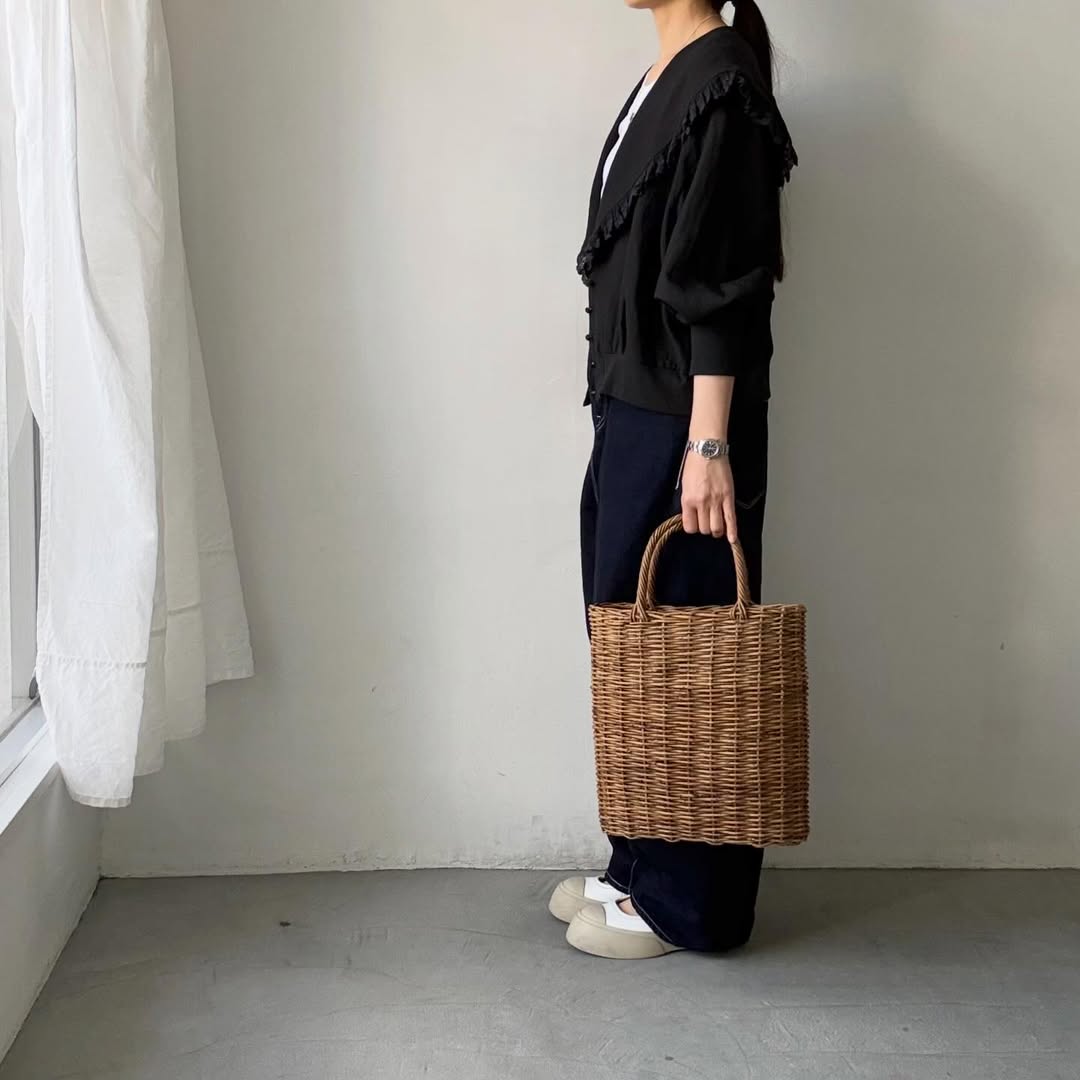 MAGALI コルトレイクリネンレース襟カーディガン　ブラック