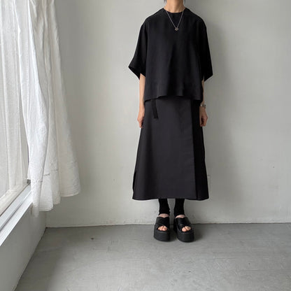 TENNE HANDCRAFTED MODERN ハーフスリーブトップス　ブラック