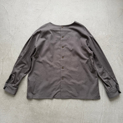 atelier naruse  オーガニックコットンタックブラウス