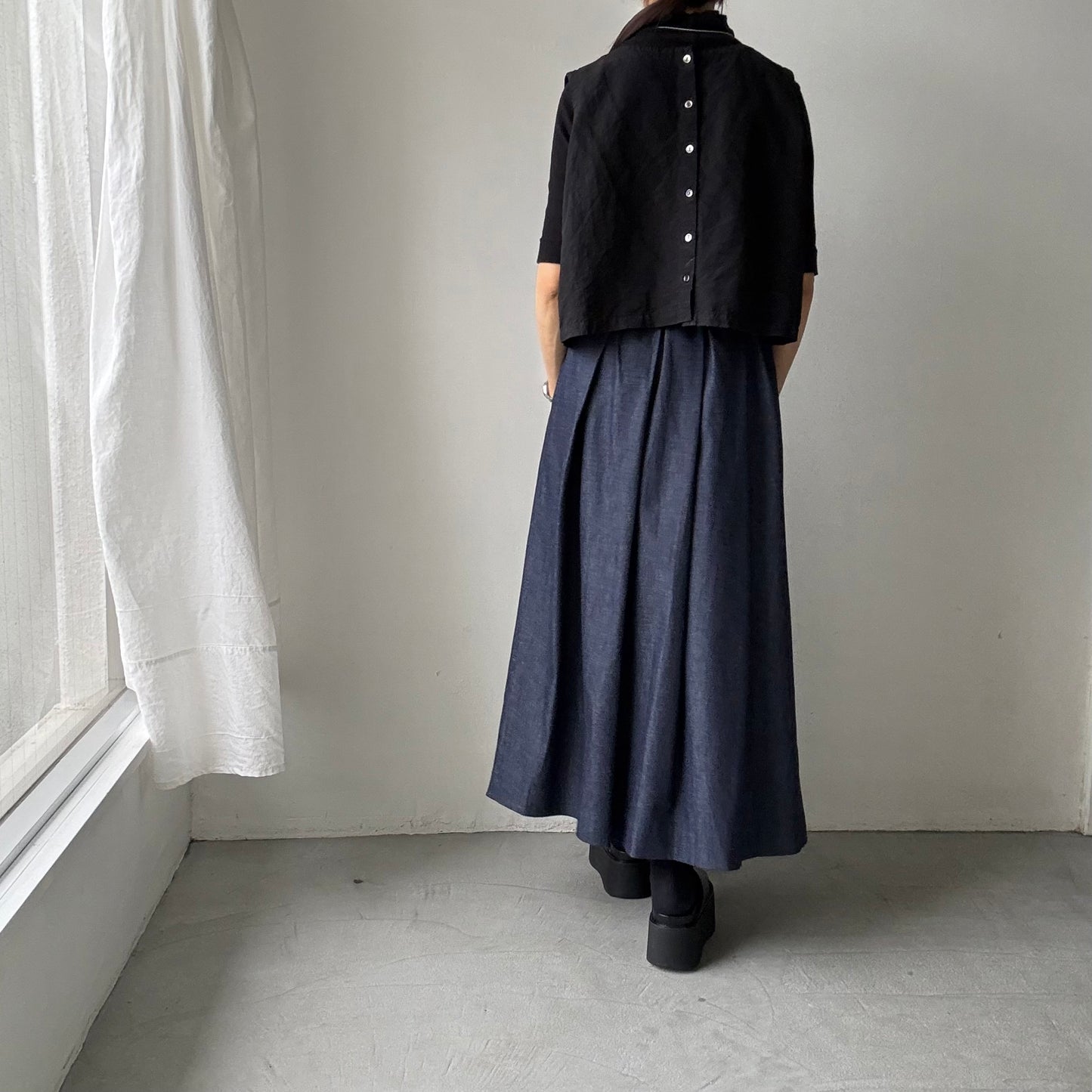 Linenya  デニムタックスカート　90センチ丈