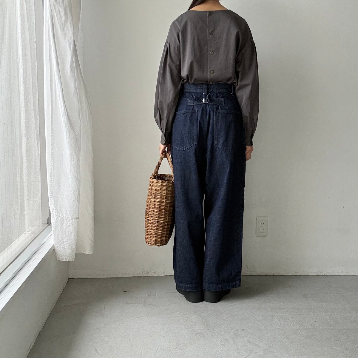 atelier naruse  オーガニックコットンタックブラウス
