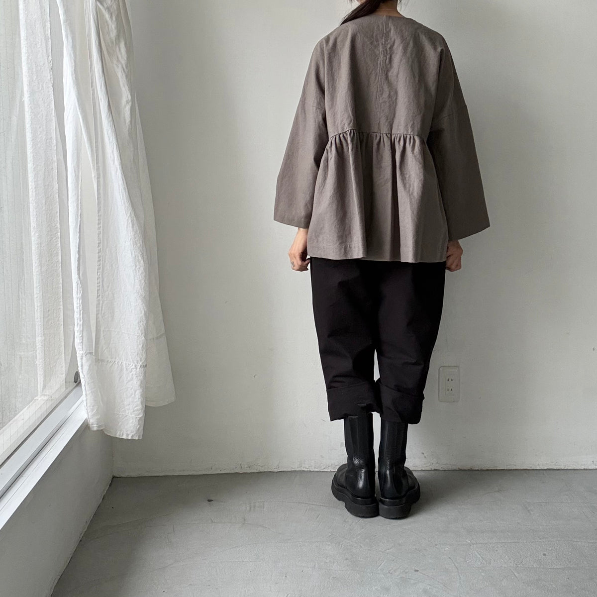 MAGALI  コットンリネンオーバーダイダブルボタンジャケット　グレー