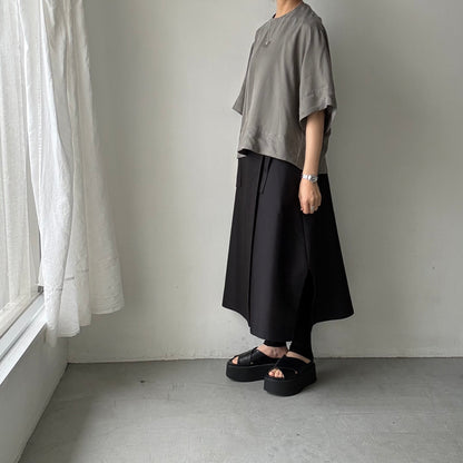 TENNE HANDCRAFTED MODERN ハーフスリーブトップス　グレー