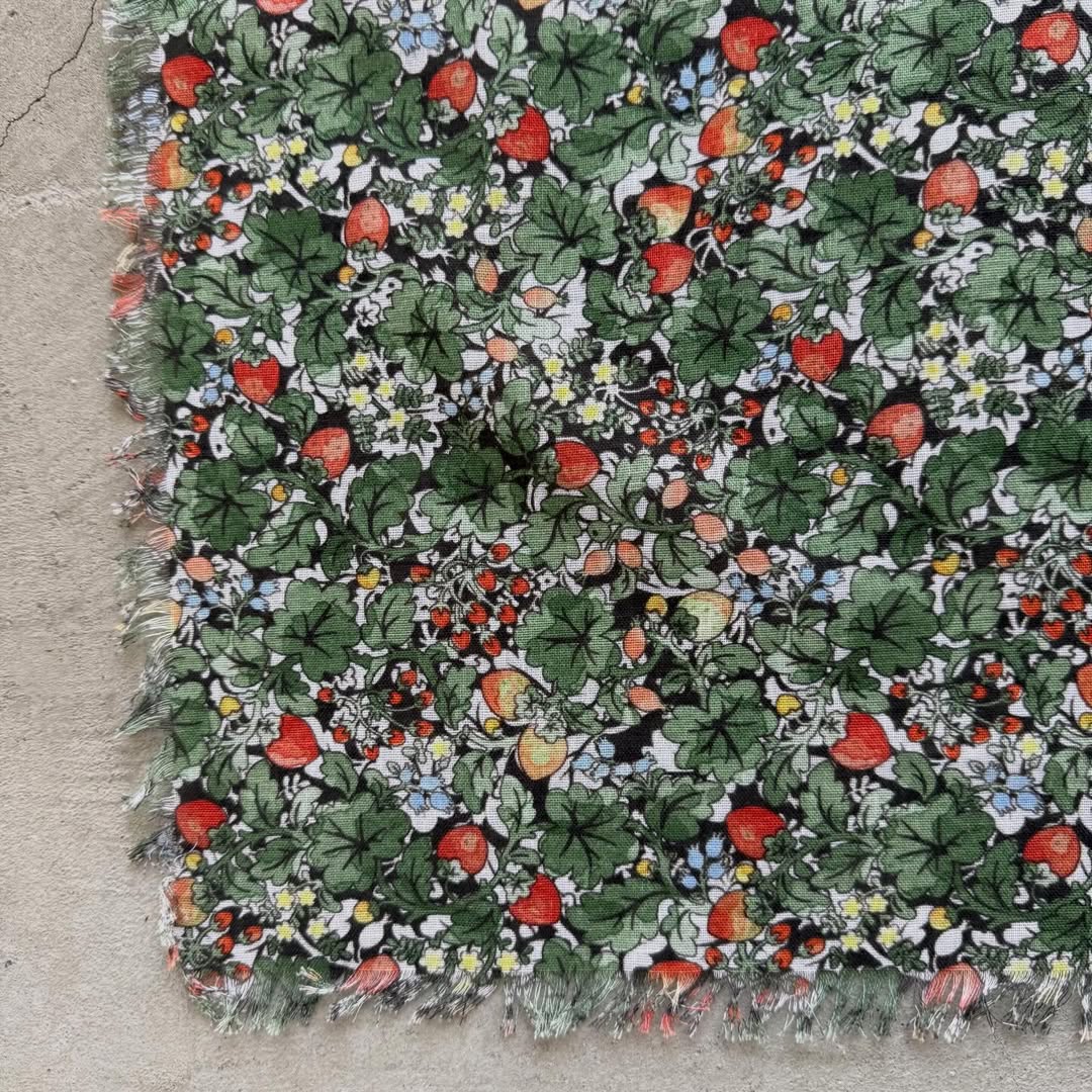 R&D.M.Co  ワイルドベリーフィールドガーゼショール