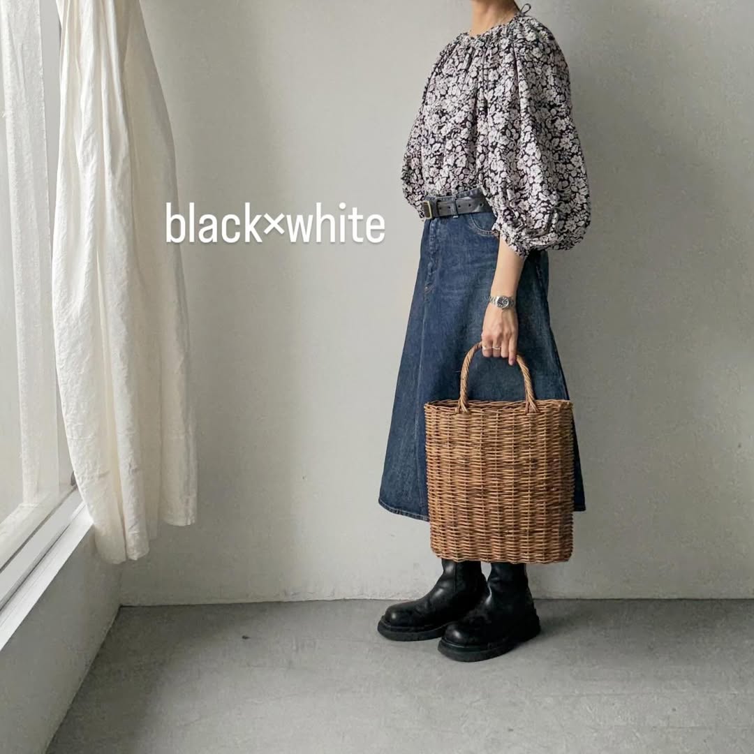 R&D.M.Co ワイルドベリーリネンギャザースモック　ブラック×ホワイト