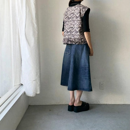 R&D.M.Co  ワイルドベリーリネンフリルデコレーションボタンビブ