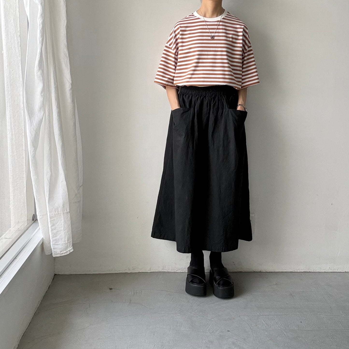 atelier naruse  コットンボーダー半袖カットソー　ブラウン