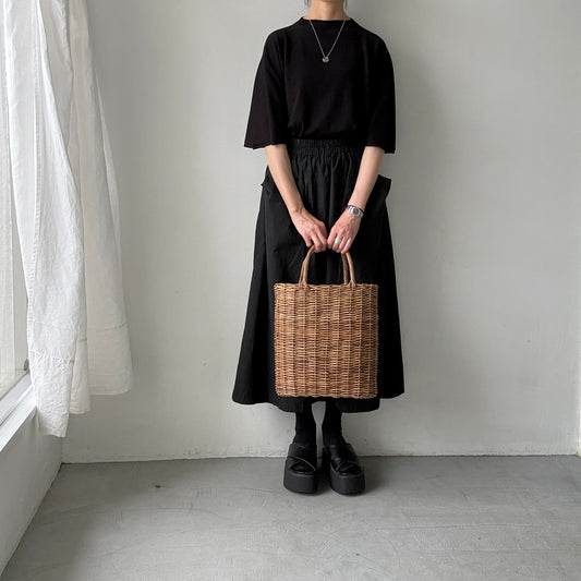 🟡週末入荷分予約受付中🟡as it is　フレアスリーブコットンニット　ブラック