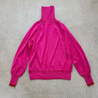 atelier naruse ウールタートルネックニット　ピンク×袖口レッド
