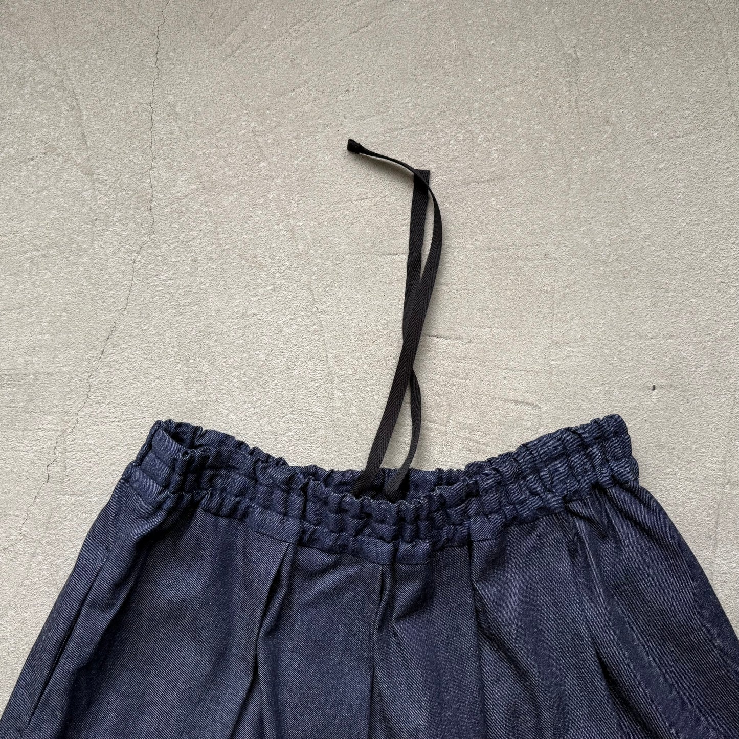 Linenya  デニムタックスカート　82センチ丈