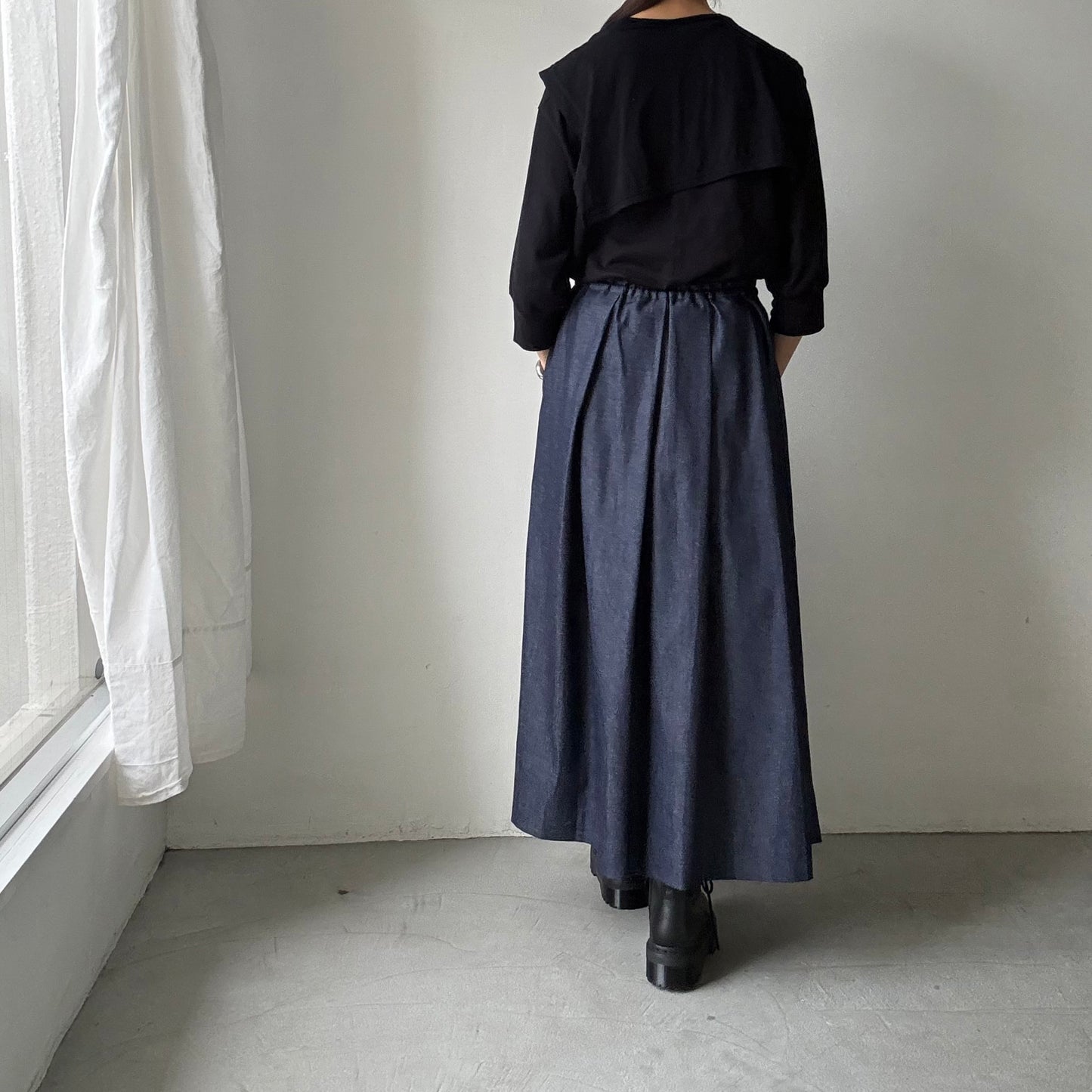 Linenya  デニムタックスカート　90センチ丈