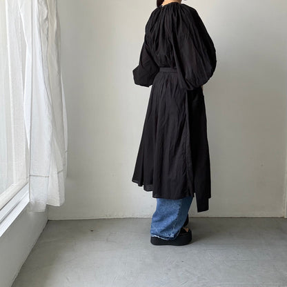 R&D.M.Co  コットンリネンシルクワッシャーサロンエプロン　ブラック