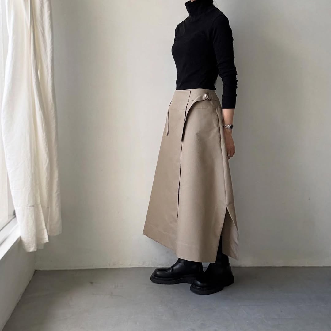 TENNE HANDCRAFTED MODERN ラップスカート　カーキ