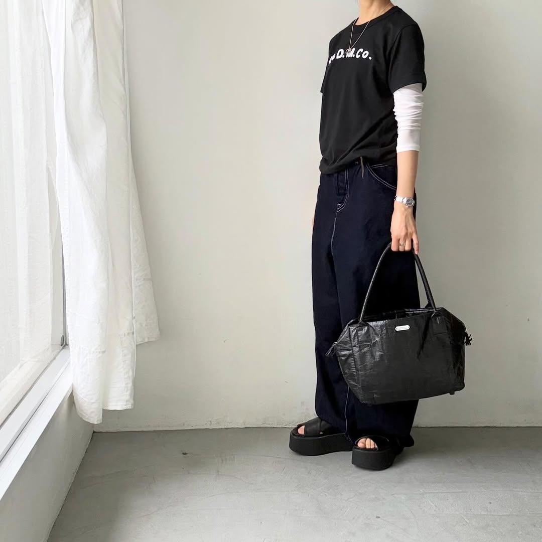R&D.M.Co パイルエンブロイダリーTシャツ