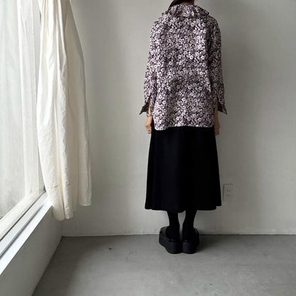 R&D.M.Co ワイルドベリーリネンラッフルカラーブラウス