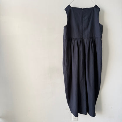 TENNE HANDCRAFTED MODERN ビスコースリネンノースリーブコクーンドレス