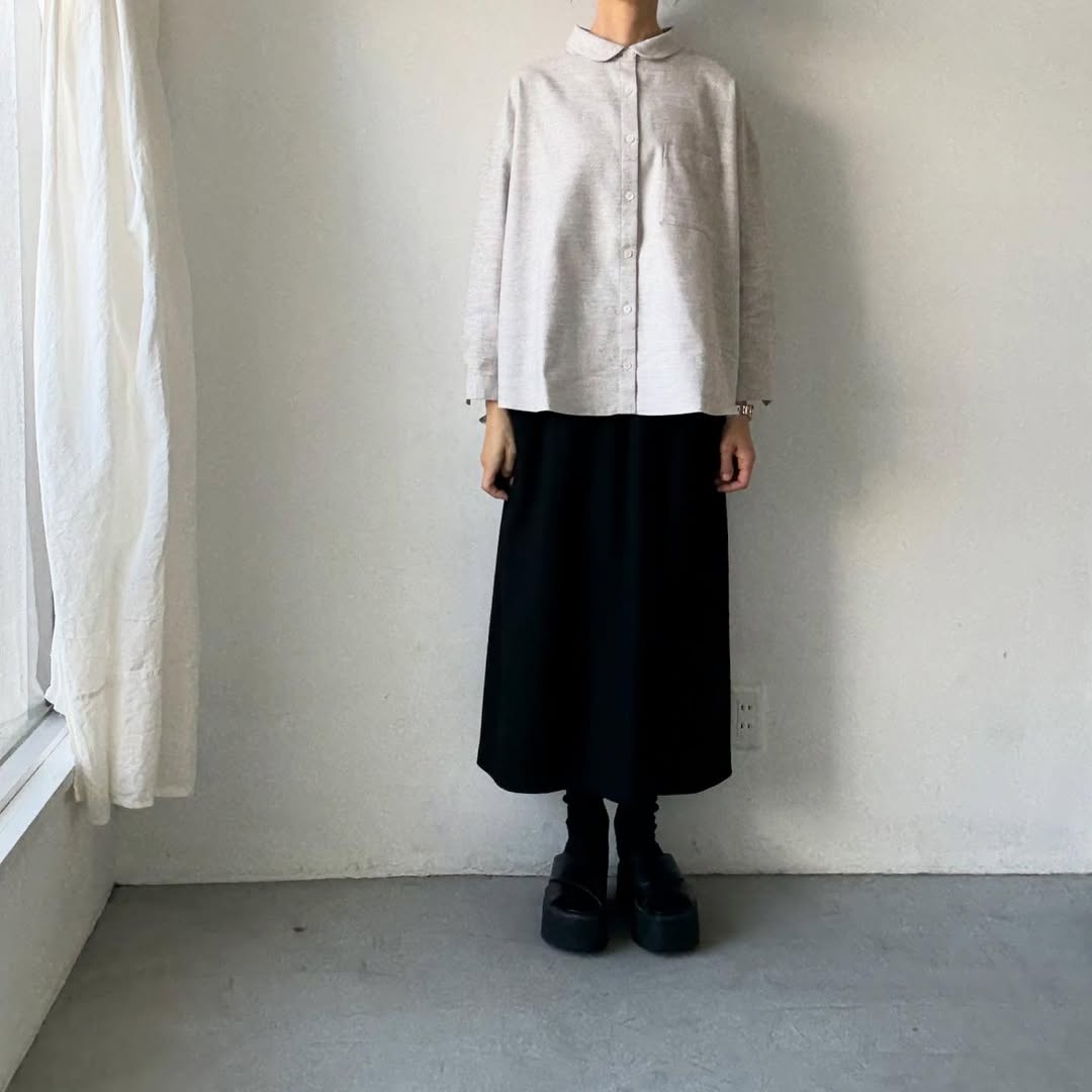 Linenya  コットンヤク丸襟長袖ブラウス　ベージュ