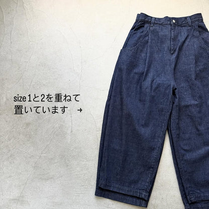 atelier naruse  コットンデニムタックパンツ　インディゴ
