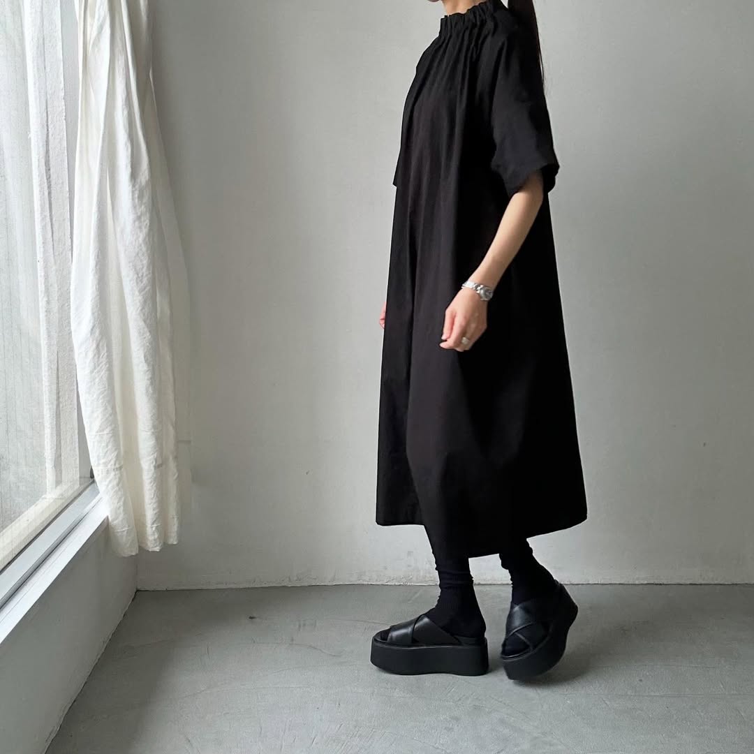 atelier d'antan Krallコットン半袖ドレス　ブラック