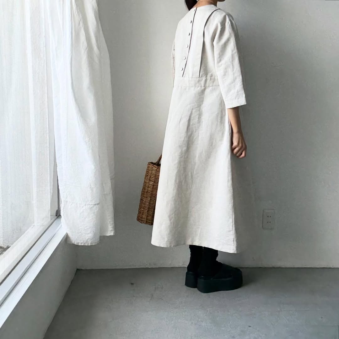 MAGALI ハイカウントコットンリネングレースドレス　オートミール